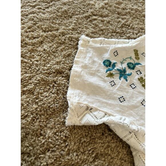 Sundance Embroidered Floral Serafina Short Sleeve T-Shirt Top Size Small Womens - Picture 10 of 14